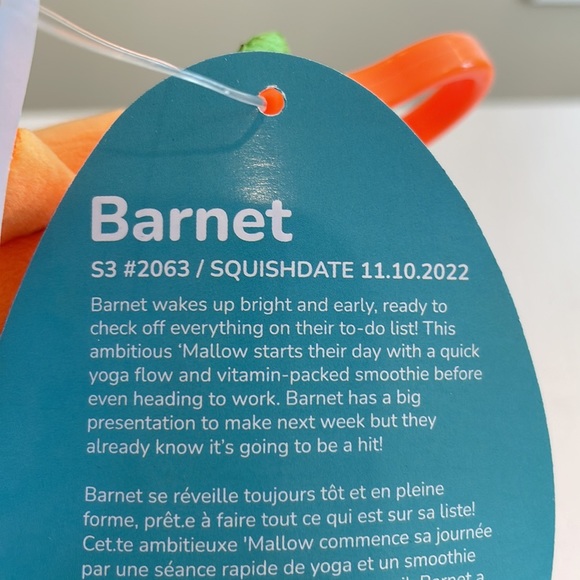 ⚡️NWT 3.5” Barnet the Orange Fruit Bat Blacklight Squishmallow Clip - Picture 4 of 4